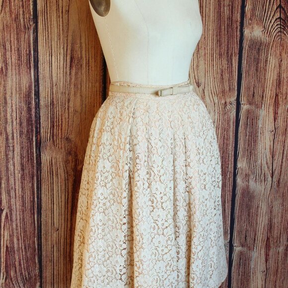 Vintage 1950s 1960s Skirt with Belt, Charm of Hollywood Pink and Ivory Lace - Picture 5 of 10